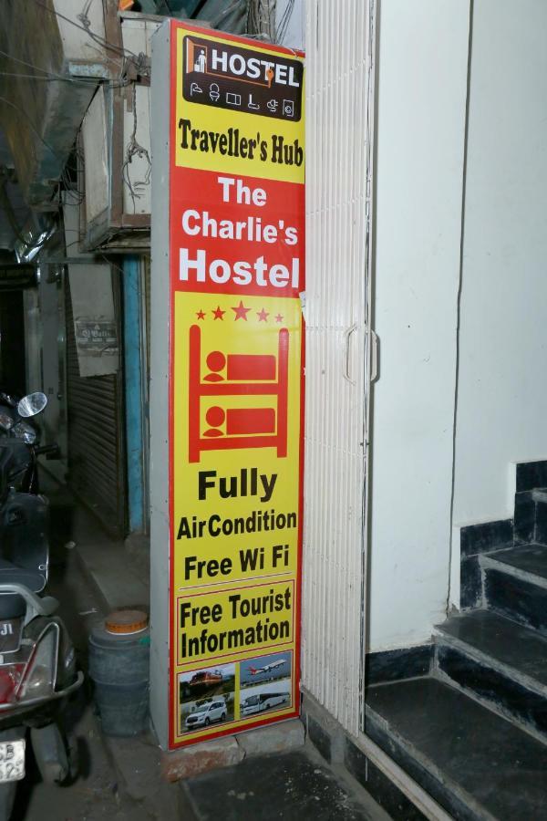 The Charlie'S Hostel นิวเดลี ภายนอก รูปภาพ